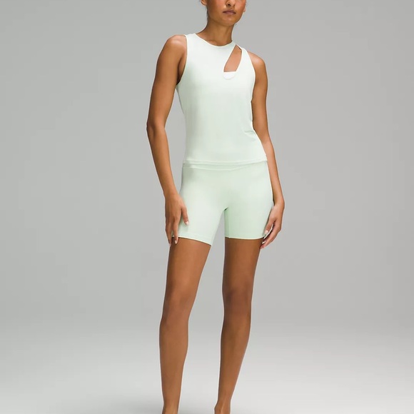 NWT Lululemon Shoulder Cut-Out Yoga Tank Top size 4 - Picture 4 of 4